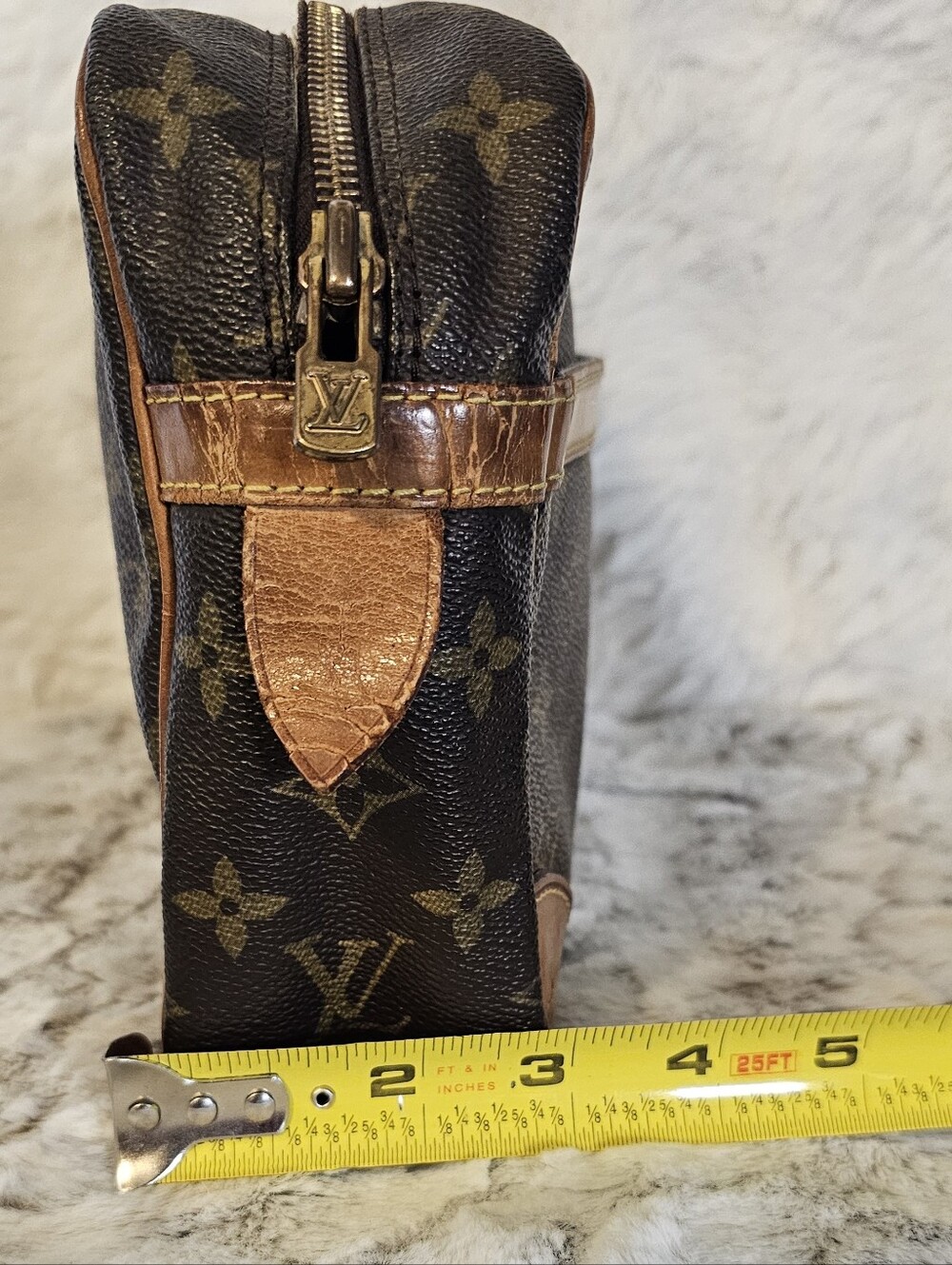 Louis Vuitton Brown Monogram Canvas Womans Clutch /Travel Pouch - Picture 14 of 14